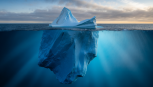 Gráfico de tres capas para medir marketing digital: resultados de negocio, conversión asistida y métricas de influencia como branded search.